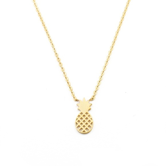 Jewelry - ❤️4 for $20 Sale❤️ Gold pineapple necklace
